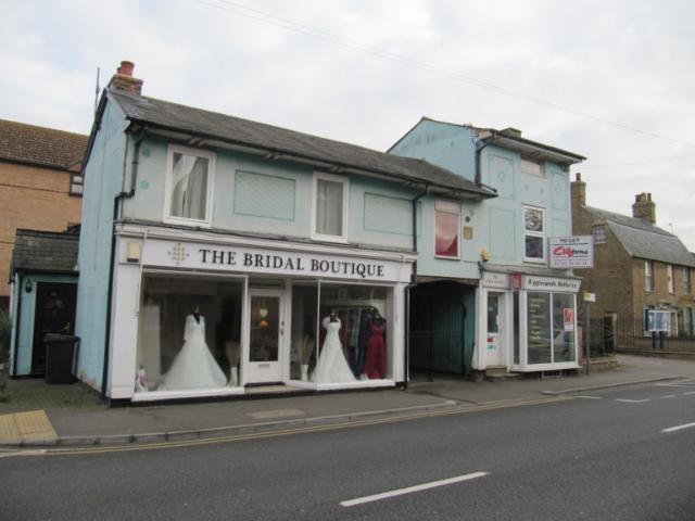 Hole In The Wall, Biggleswade