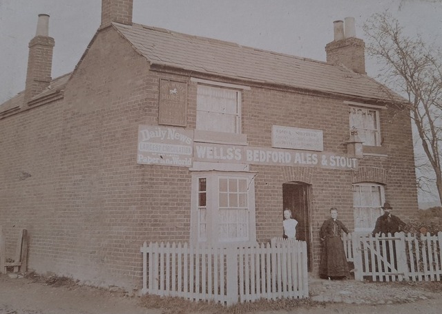 White Horse, Cotton End