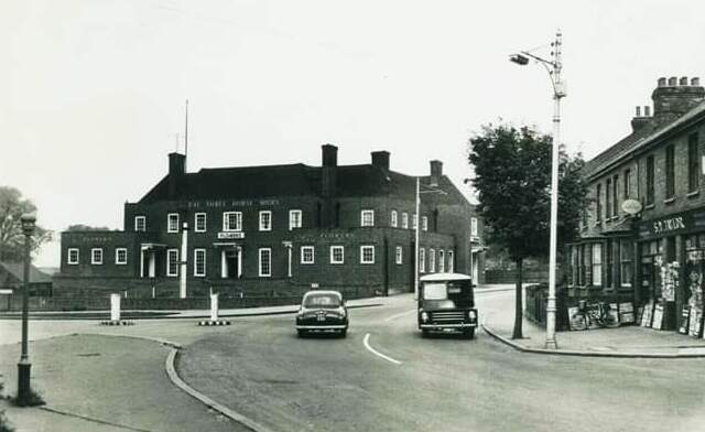Three Horse Shoes, Luton