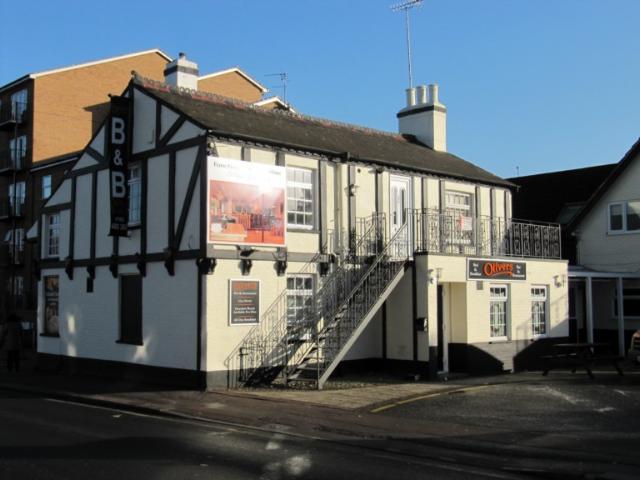 The Vine, Luton