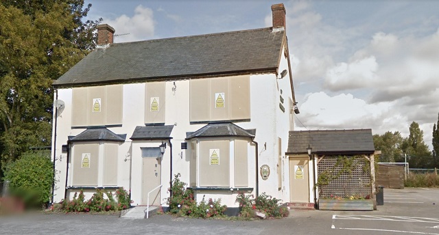 Three Horseshoes, Renhold