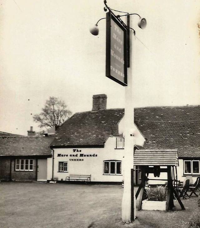 Hare & Hounds, Chieveley