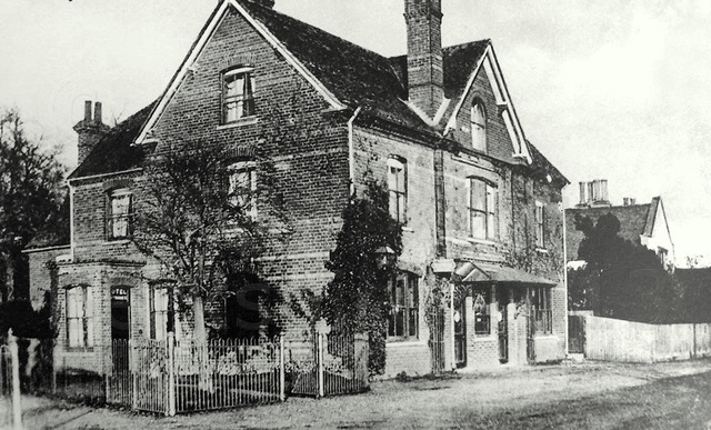 Fox & Horn, Mortimer