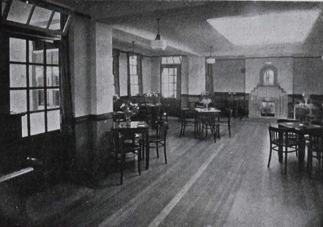 Merry Maidens, Reading