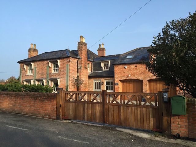 Fox & Hounds, Shurlock Row