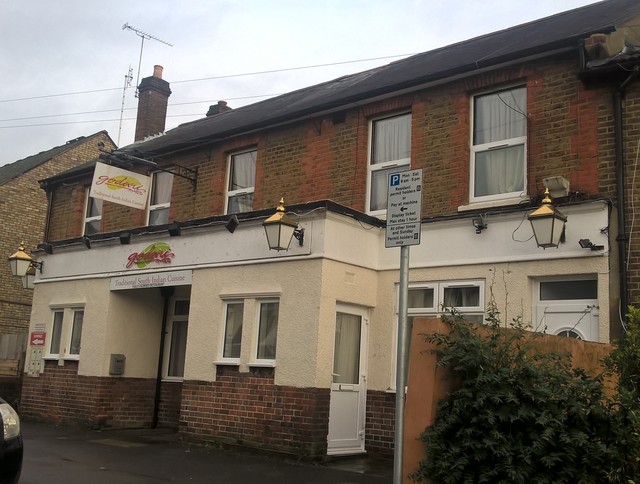 Queen Of England, Slough