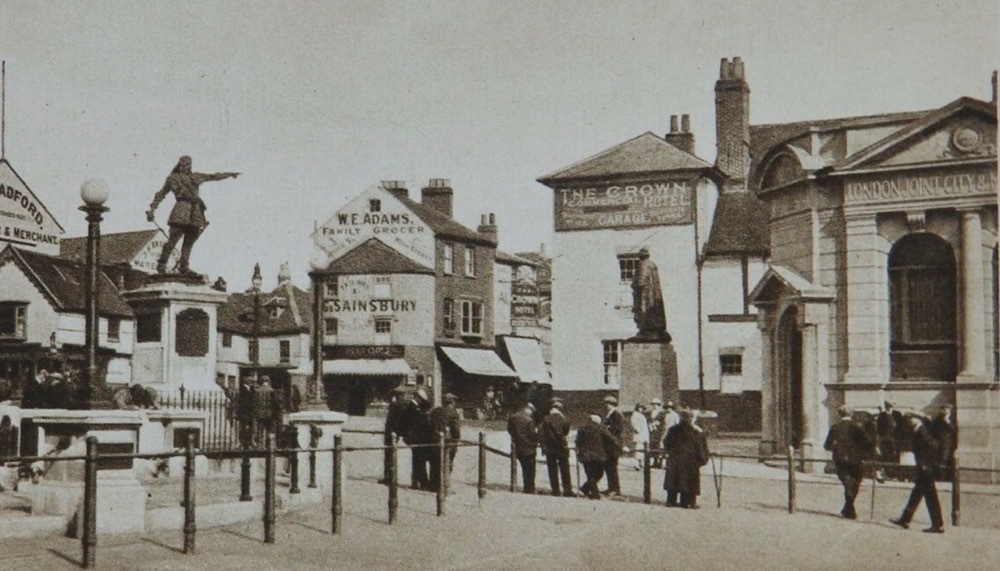 The Crown, Aylesbury