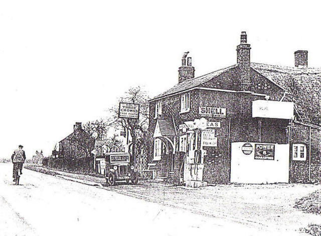 Three Crowns, Bledlow