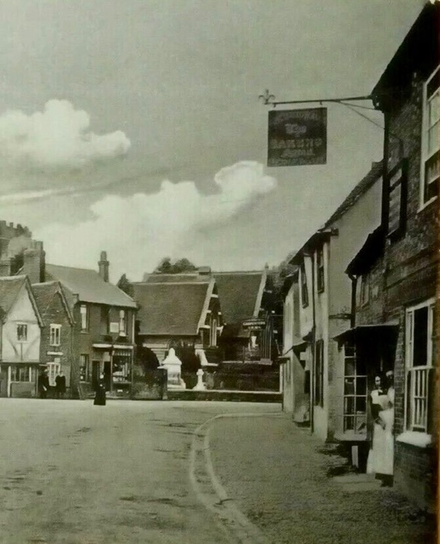 The Poachers, Chalfont St Peter