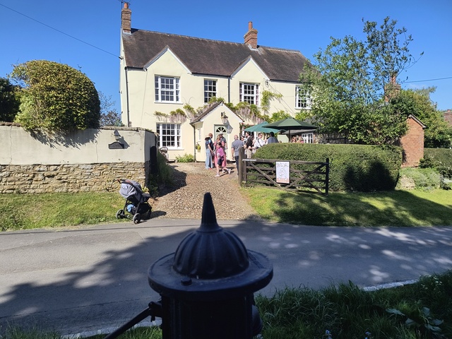 White Horse, Chearsley