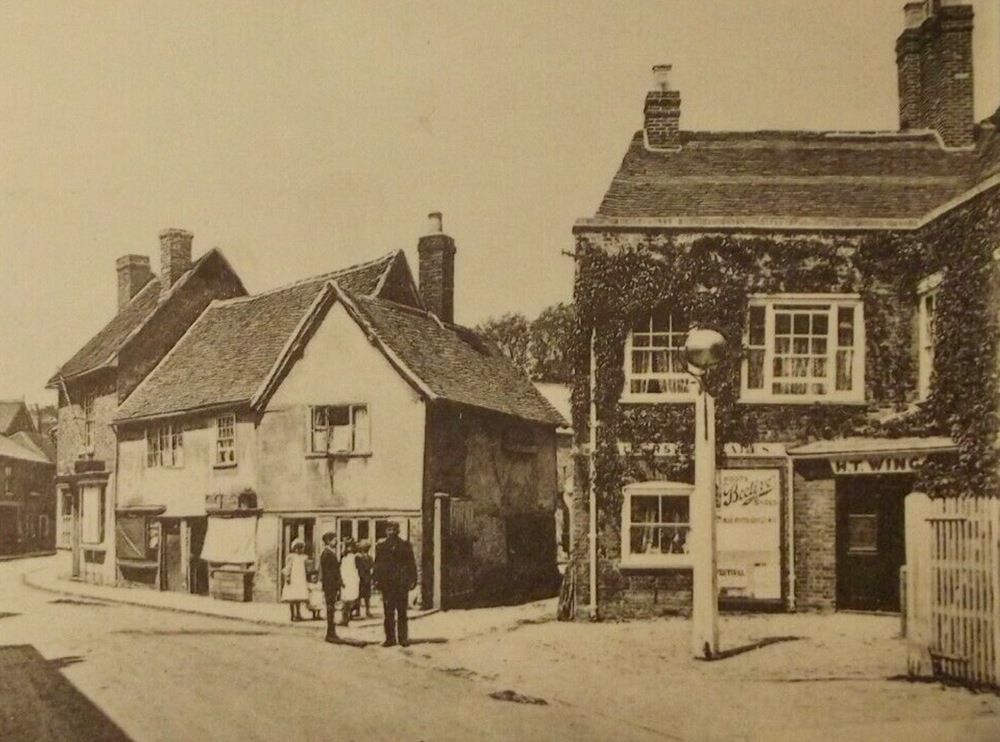 Golden Ball, Chesham