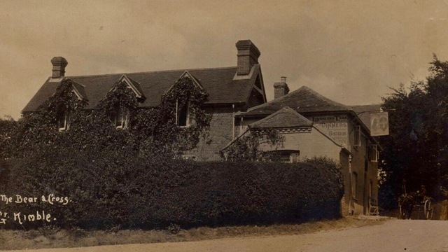 Bernard Arms, Great Kimble