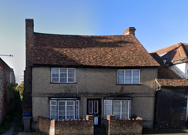 Old Armchair, Lane End