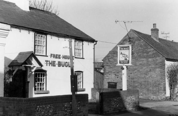 The Bugle, Lee Common
