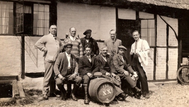 Six Lords, Singleborough