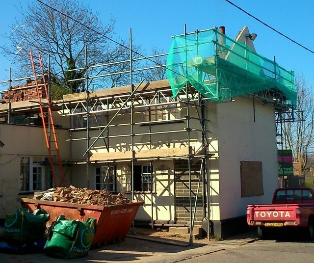 Sportsmans Inn, Wing