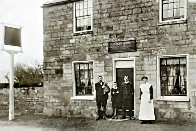 Black Bull, Deeping Gate