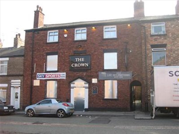 The Crown, Macclesfield