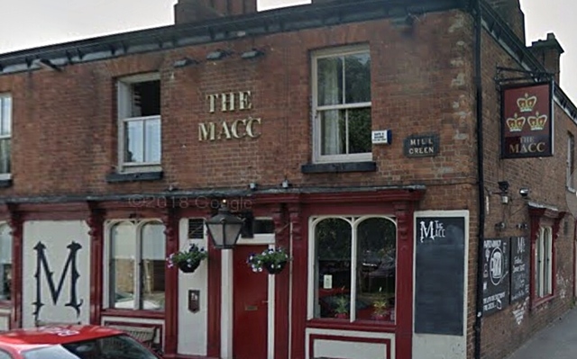 The Crowns, Macclesfield