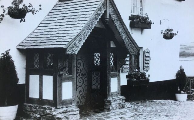 The Spaniards, Cargreen