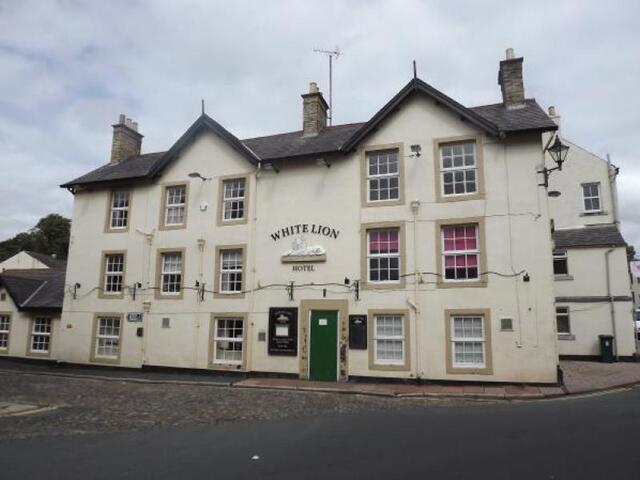 White Lion, Brampton