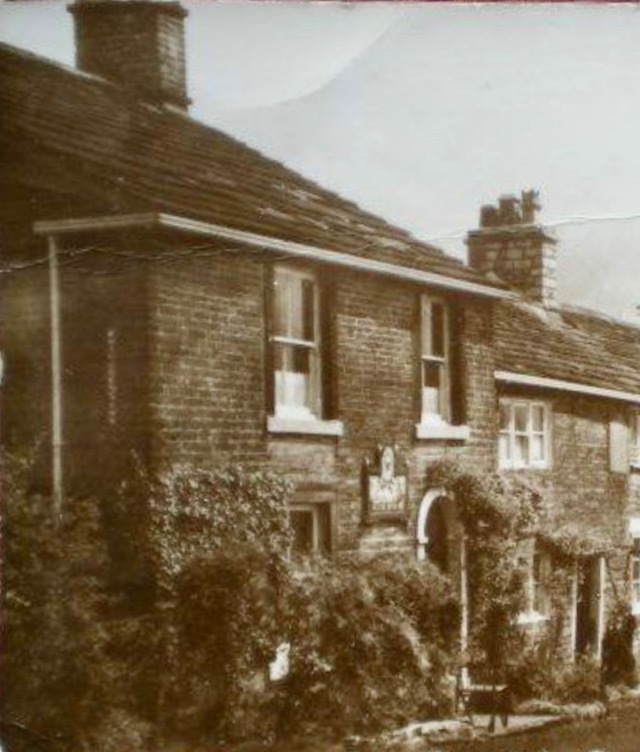 Hare & Hounds, Rowarth