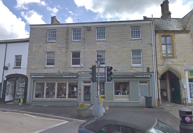 New Commercial Inn, Axminster