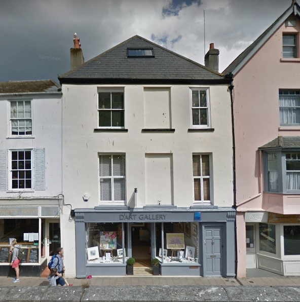 Lindsay Arms, Dartmouth