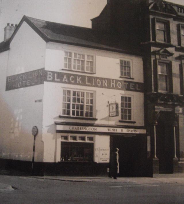 Black Lion, Honiton