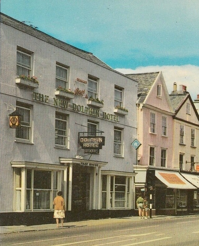 New Dolphin Hotel, Honiton