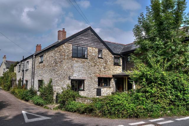 Longbridge Inn, Membury