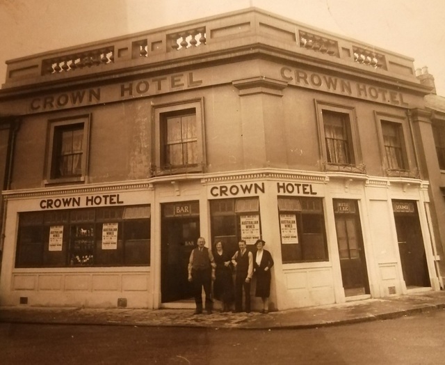 The Crown, Plymouth