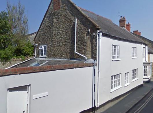 The Crown, Beaminster