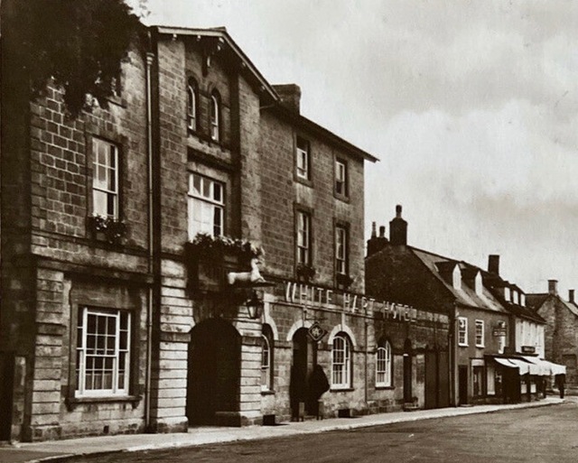 White Hart, Beaminster