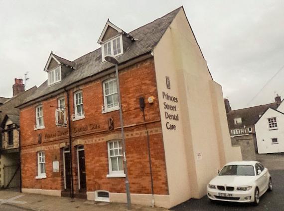 The Greyhound, Dorchester