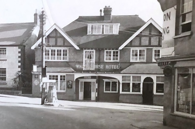 White Horse, Maiden Newton
