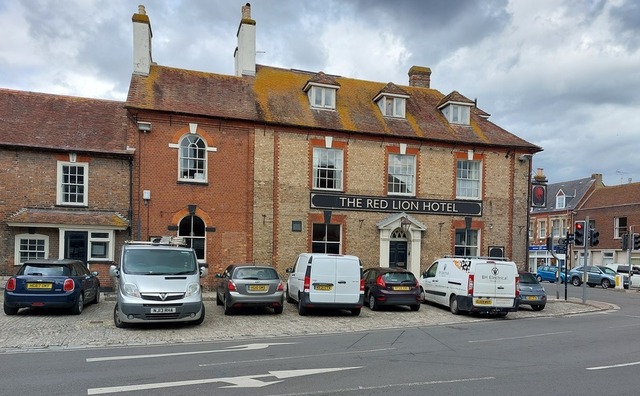 Red Lion, Wareham
