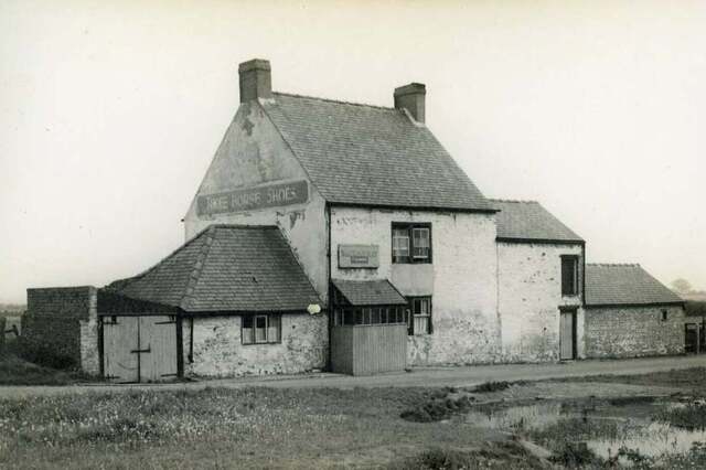 Three Horse Shoes, Fishburn