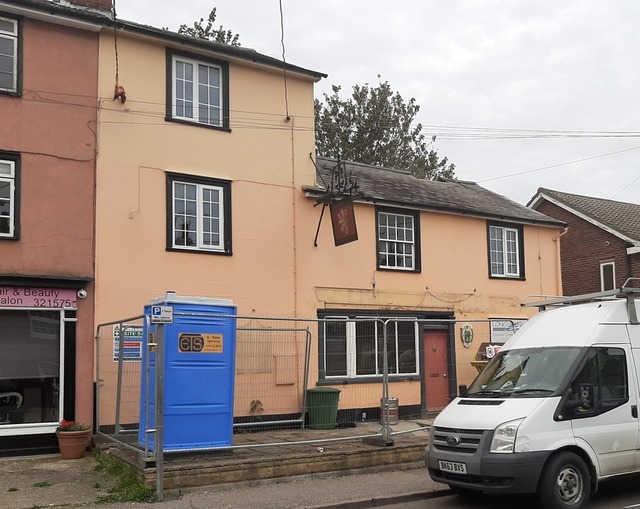 Golden Lion, Braintree