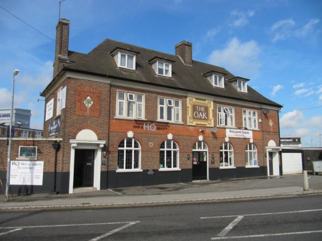 The Oak, Braintree