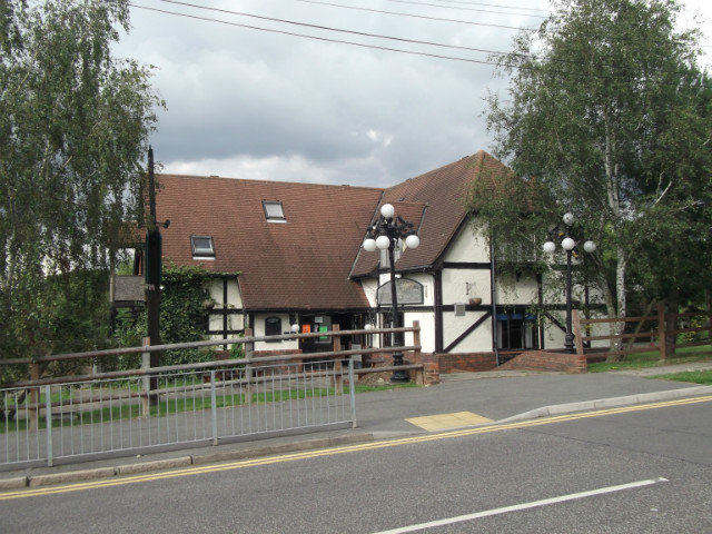 The Pinewoods, Collier Row