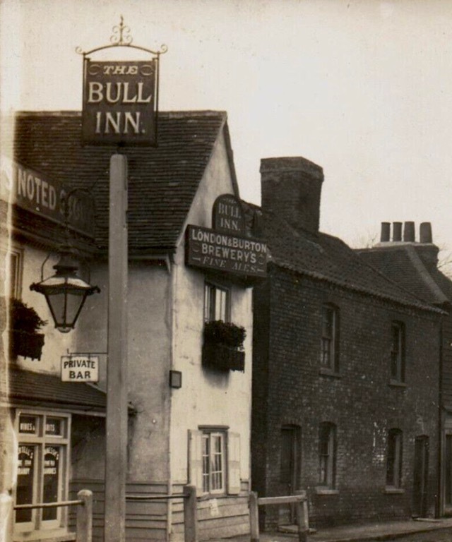 Bull Tavern, Dagenham