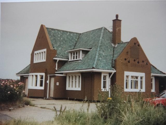 Trowel & Hammer, Marks Tey