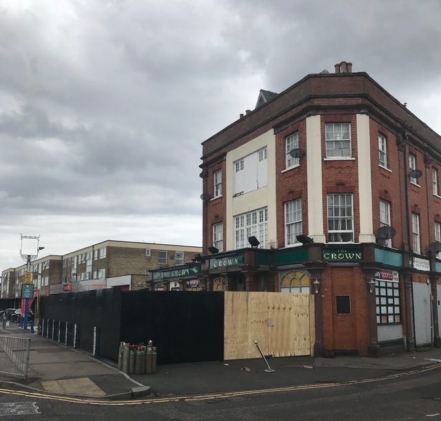 The Crown, Romford