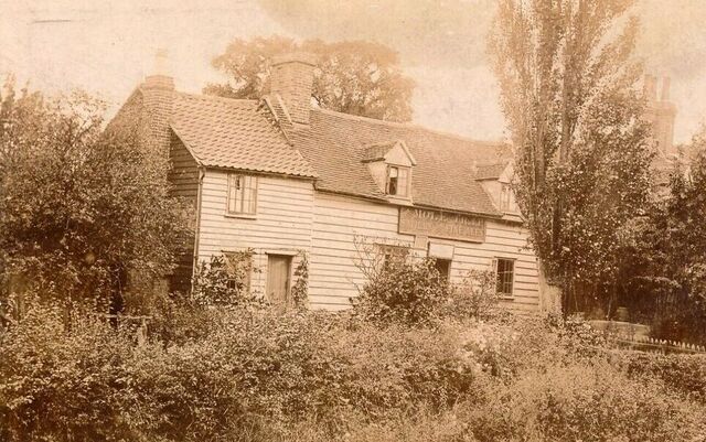 Mole Trap, Tawney Common