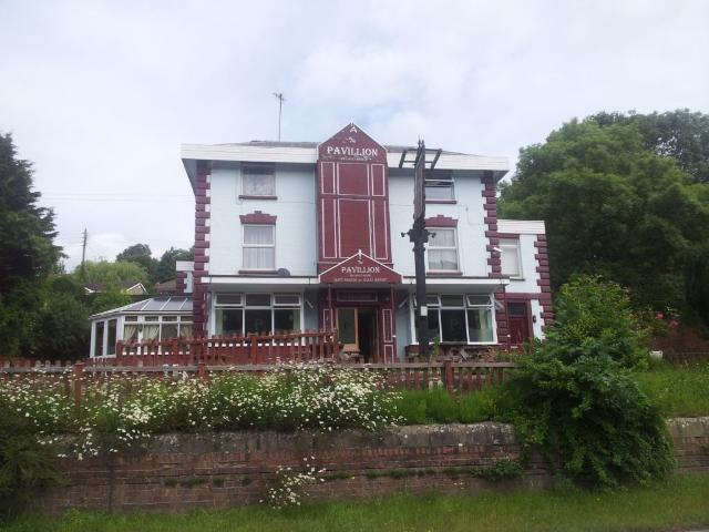 King & Castle, Brimscombe