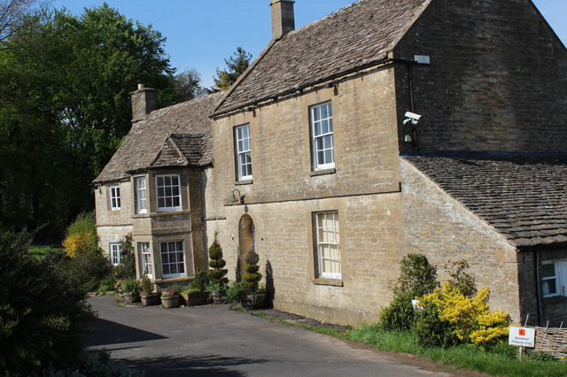 Five Mile House, Duntisbourne Abbots