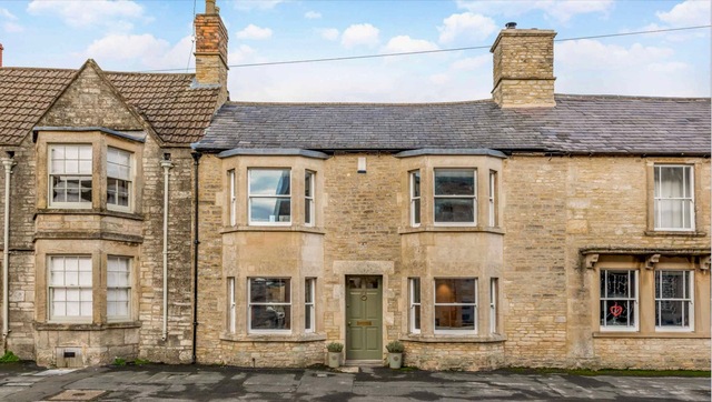 The Angel, Marshfield