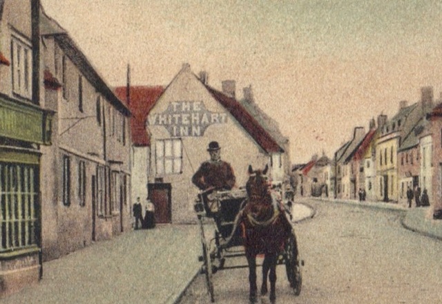 White Hart, Marshfield