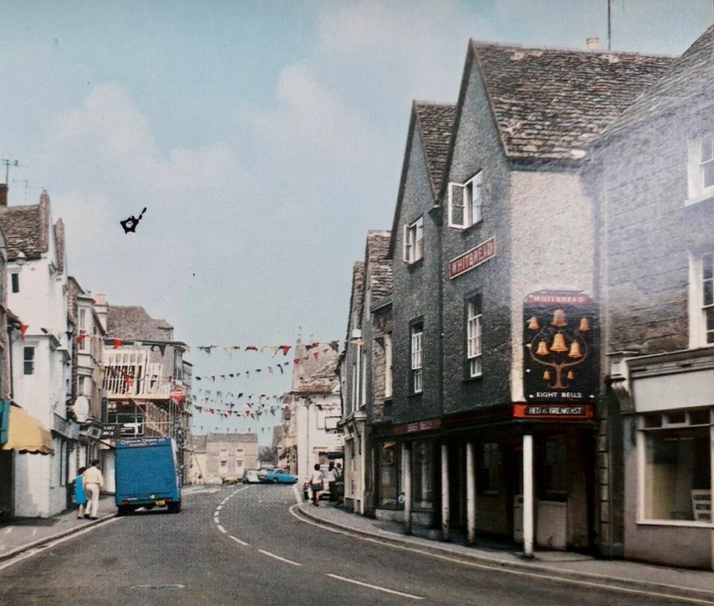 Eight Bells, Tetbury
